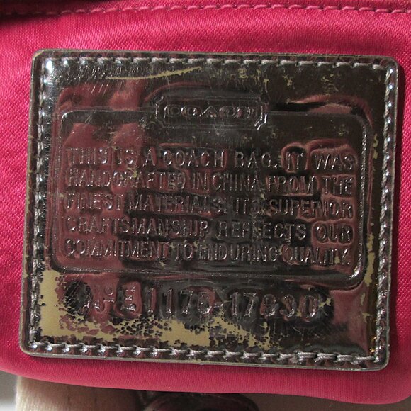 COACH SILVER MONOGRAM BUCKET BAG - Picture 7 of 8